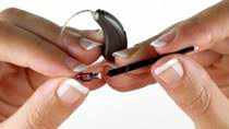 Changing the wax guard on your hearing aid
